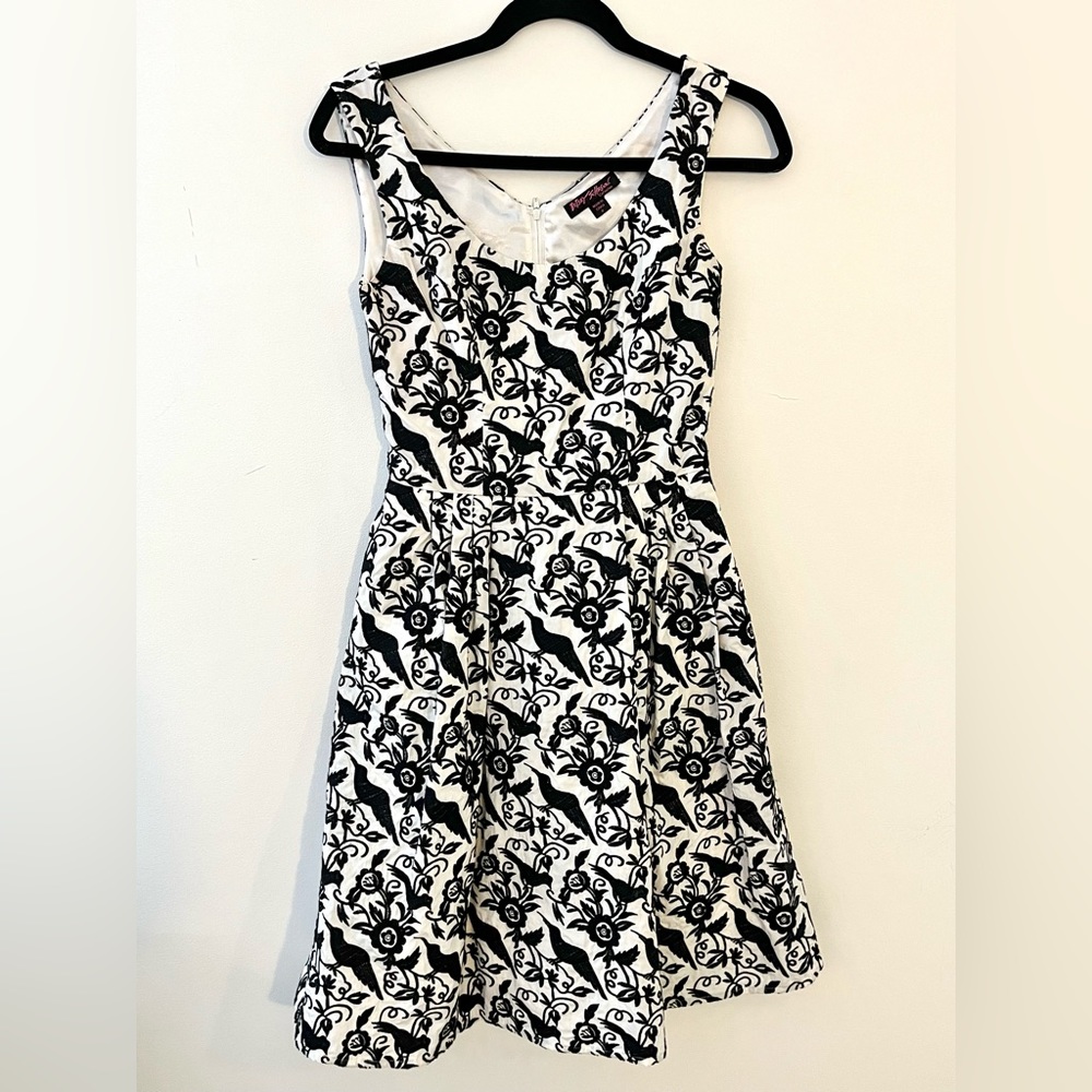 Embroidered Betsey Johnson VINTAGE
